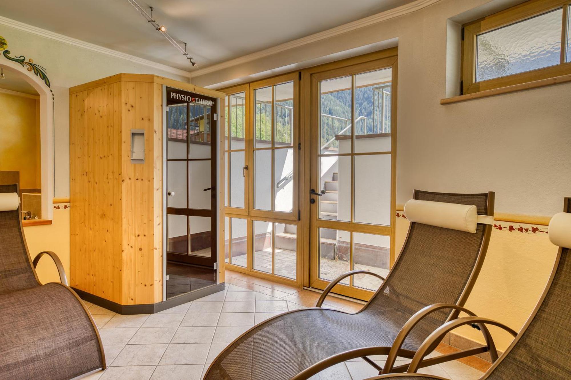 Hotel Jaegerhof Oetz Buitenkant foto