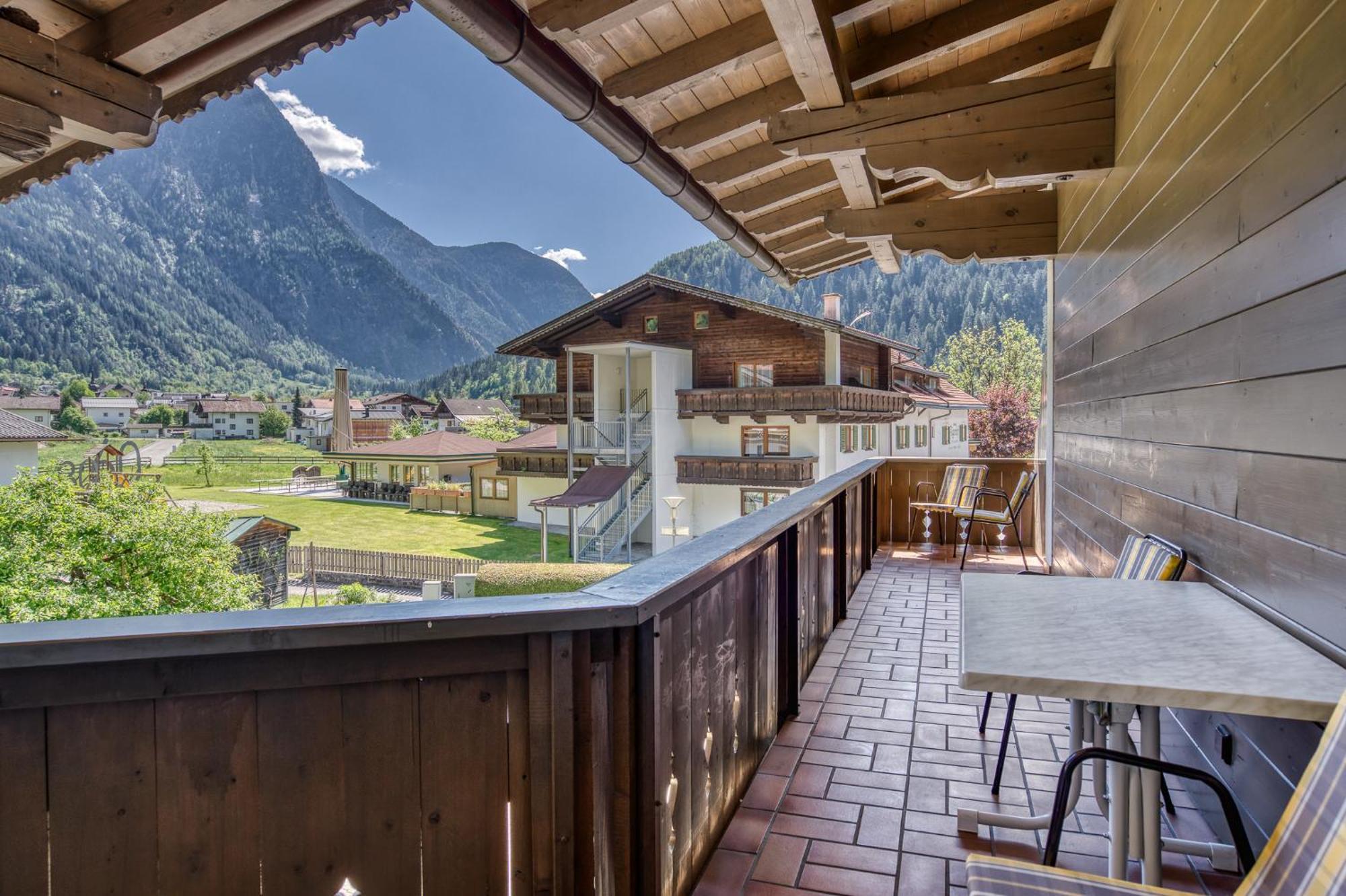 Hotel Jaegerhof Oetz Kamer foto