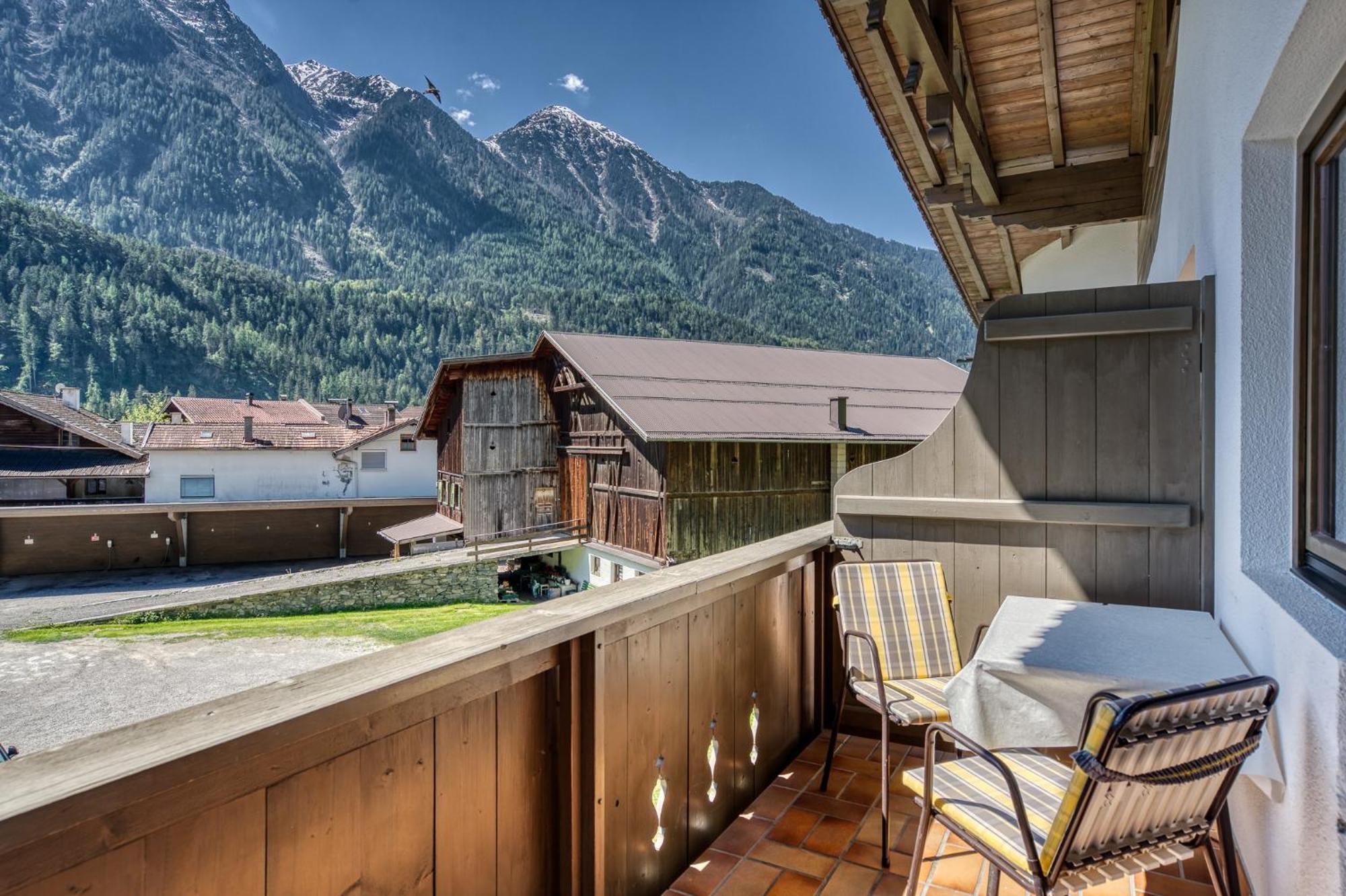 Hotel Jaegerhof Oetz Buitenkant foto