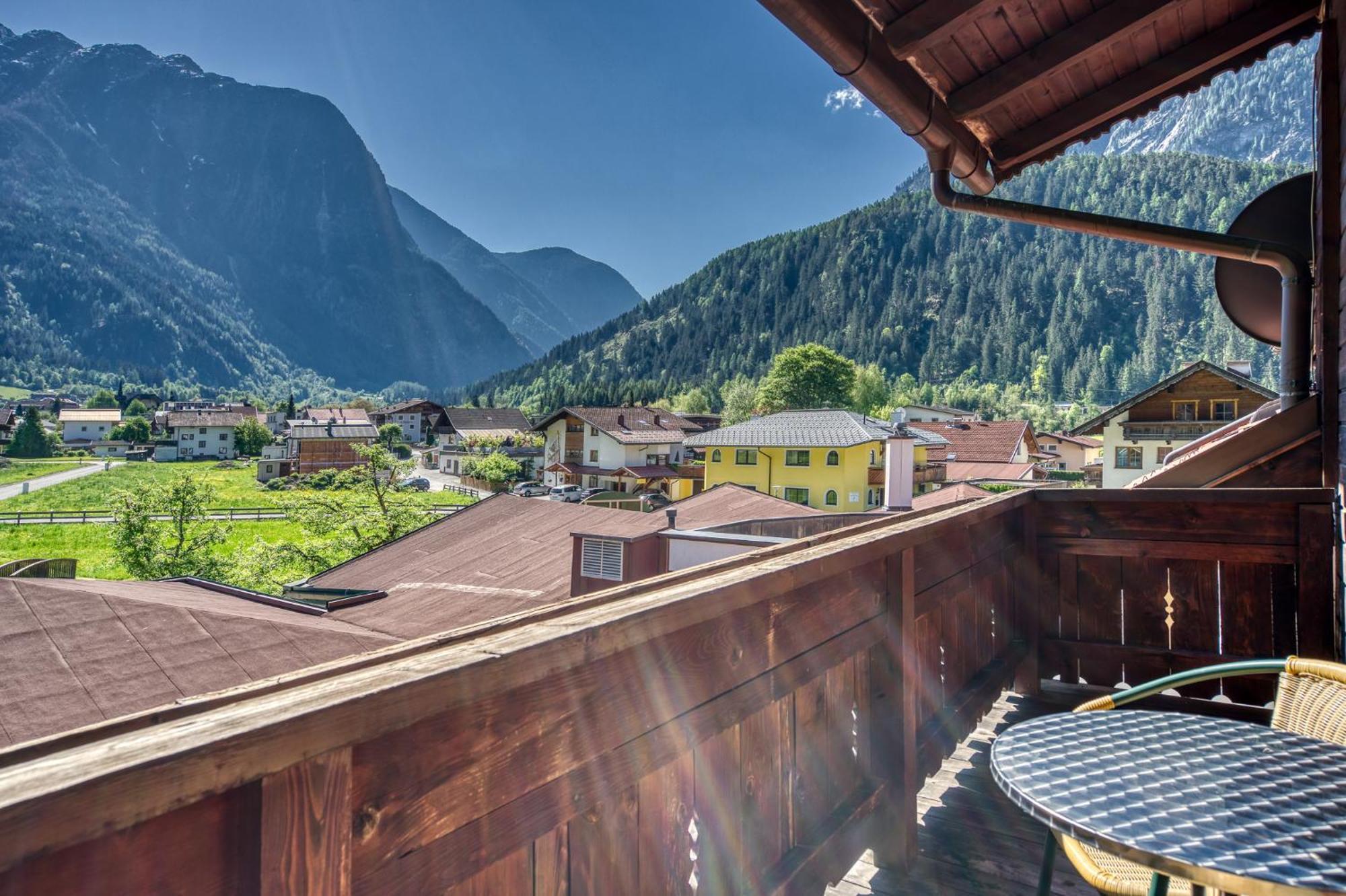 Hotel Jaegerhof Oetz Buitenkant foto